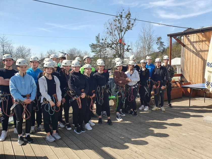 Uczniowie ZSEiT na Dniu Wrażeń w Adventure Park