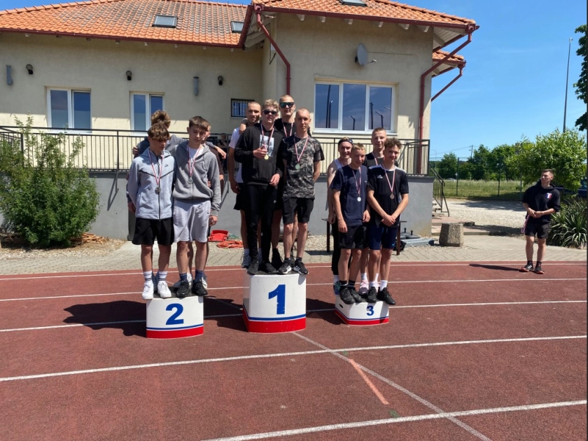 Medale lekkoatletów ZSEiT w Licealiadzie Powiatowej 