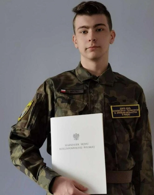 „POLSKIE SERCE PĘKŁO KATYŃ 1940” - ZSEiT w Pasłęku pamięta