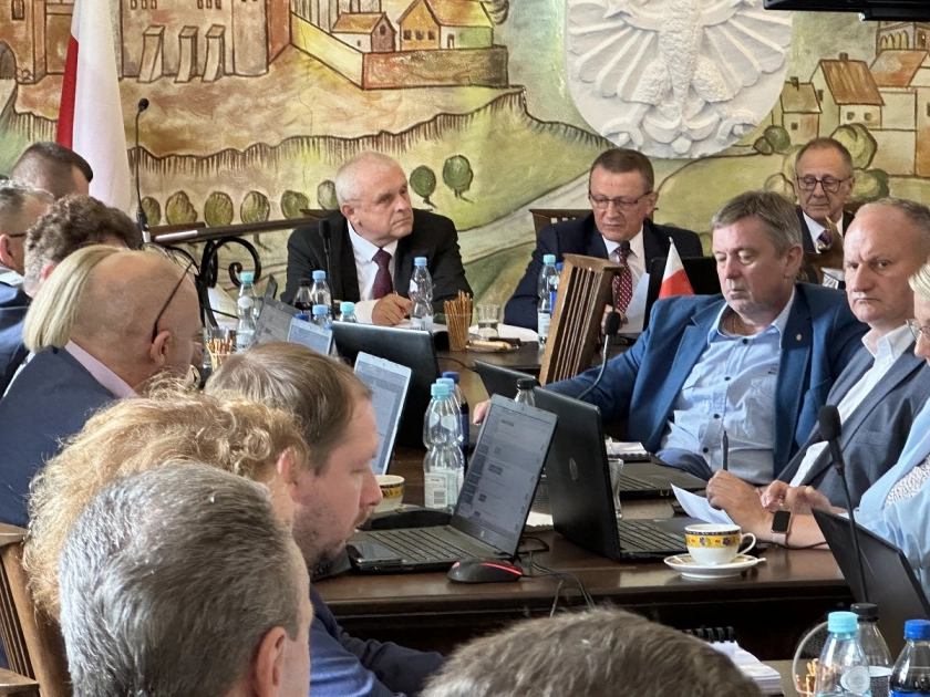 Wotum zaufania i absolutorium