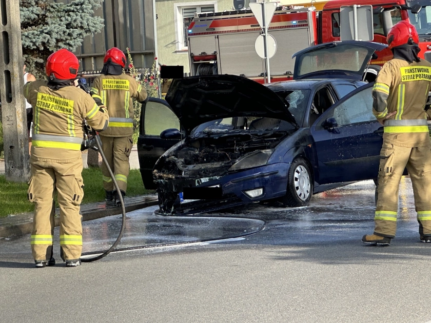 Płonący Ford Fokus