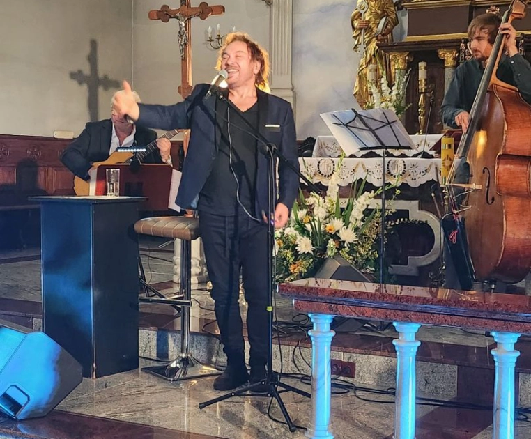 Mietek Szcześniak na Jubileusz Powiatu