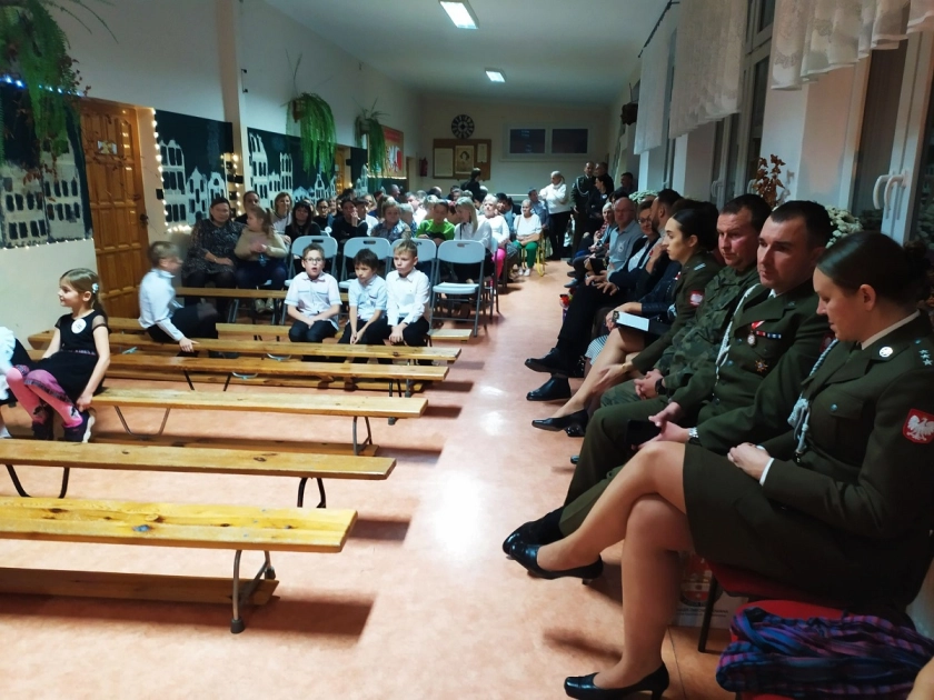 ZSEiT PASŁĘK NA 105. ROCZNICY ŚWIĘTA ODZYSKANIA NIEPODLEGŁOŚCI  W SŁOBITACH