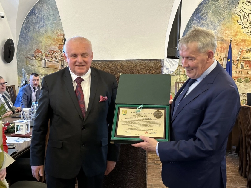 Złota odznaka „Za opiekę nad zabytkami”