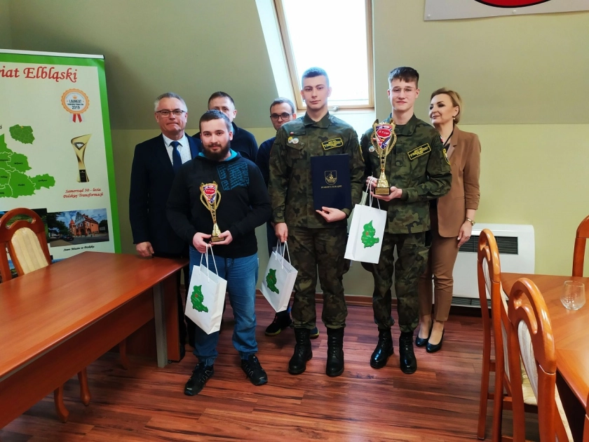 ZSEiT triumfuje w Powiatowej  Olimpiadzie Wiedzy o Bezpieczeństwie Powszechnym