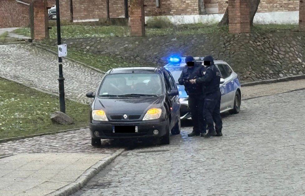 Miał skradziony towar a dodatkowo pijany kierował autem