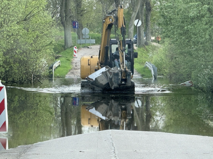 Nad rozlewiskiem bez zmian