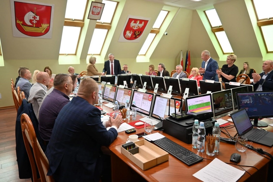 ABSOLUTORIUM DLA ZARZĄDU POWIATU W ELBLĄGU