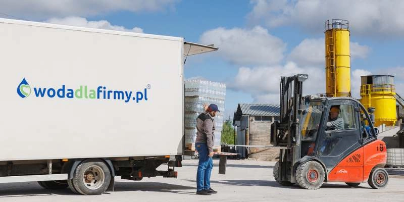 Hurtownia wody mineralnej dla biznesu - Staropolska®