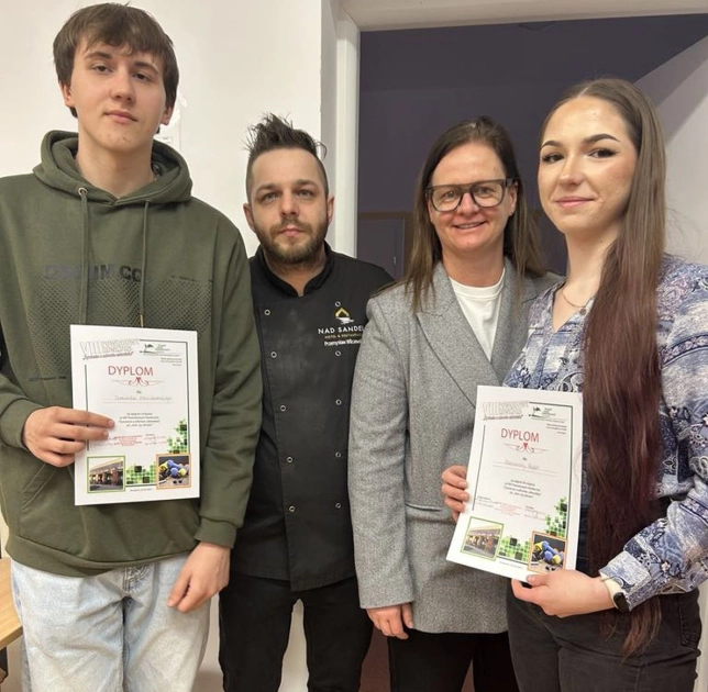 Sukces uczniów ZSEiT w Pasłęku na konkursie „Żywienie a zdrowie człowieka”