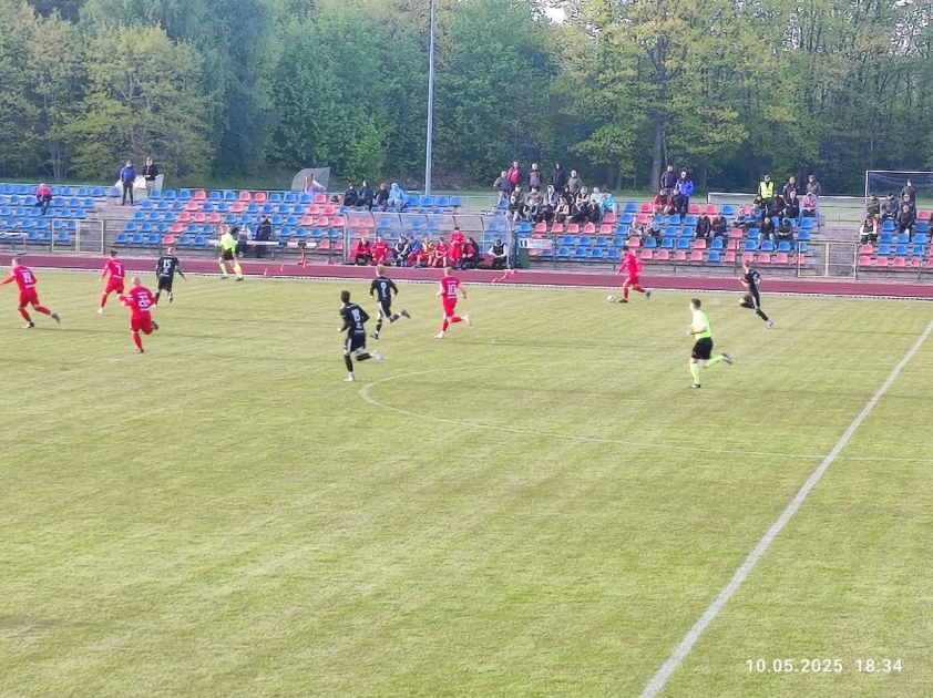 Polonia Pasłęk - Dąb Kadyny 3:1 (1:1)