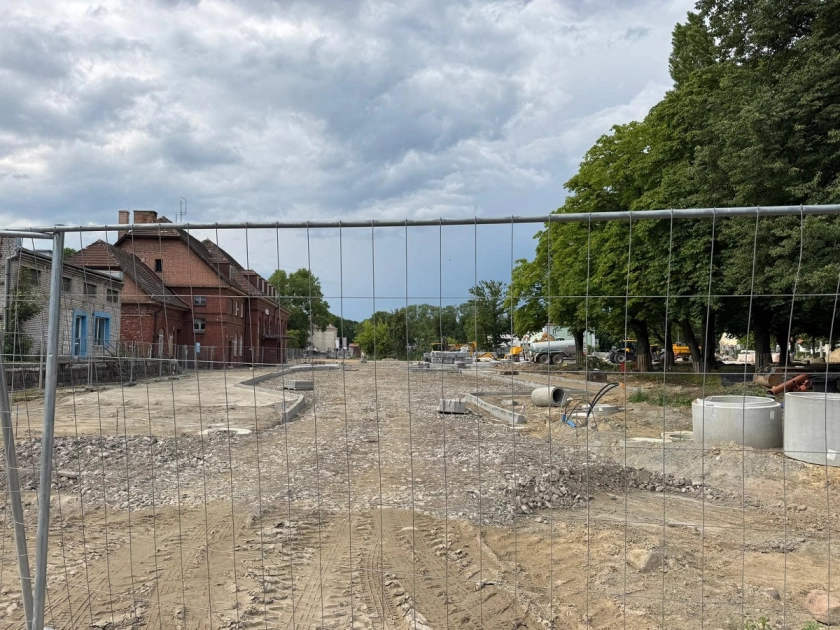 Ruch na placu dworcowym