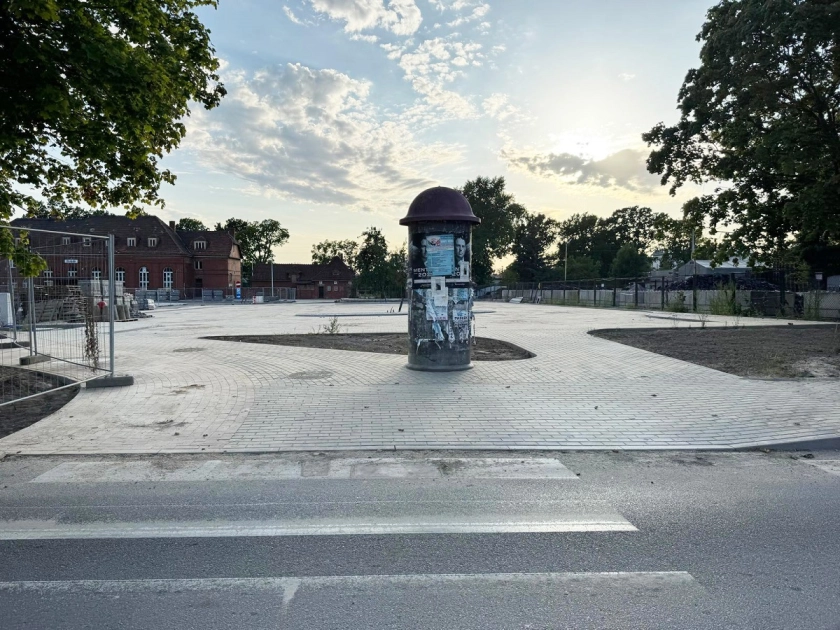 Przejście na perony PKP