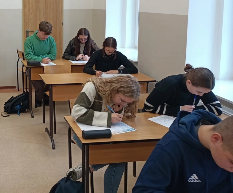Udział młodzieży z Zespołu Szkół w Ogólnopolskim Teście Ortograficznym