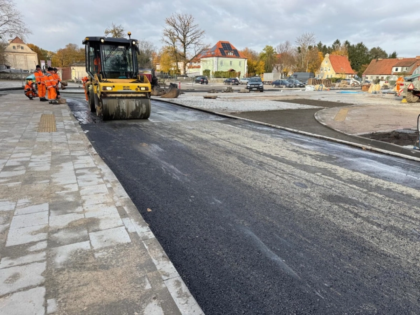 Plac Dworcowy – nawierzchnia bitumiczna