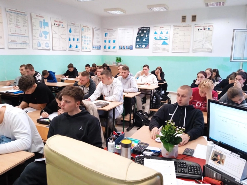 1. Matematyczny Maraton Maturalny w ZSEiT