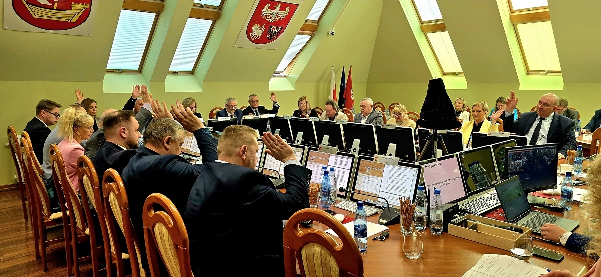 Budżet powiatu uchwalony