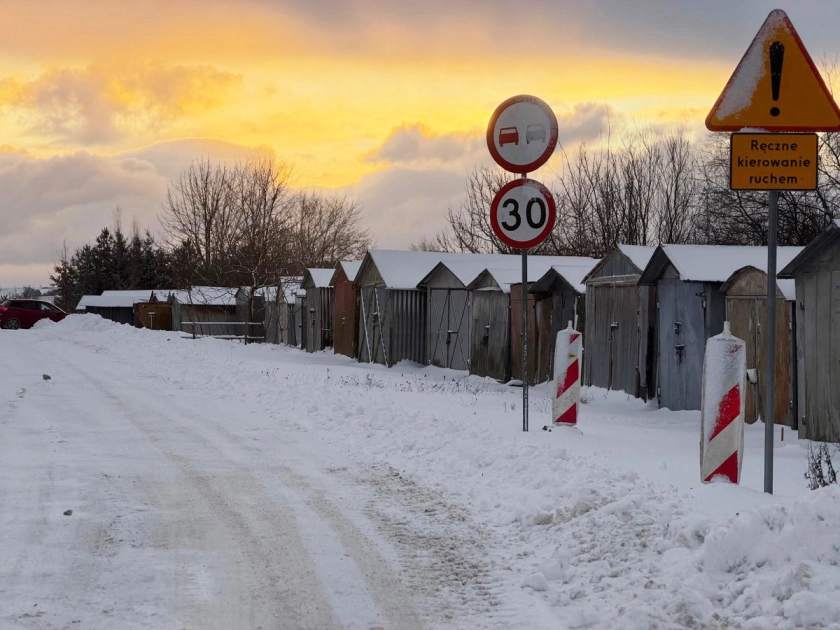 Garaże w pasie drogowym