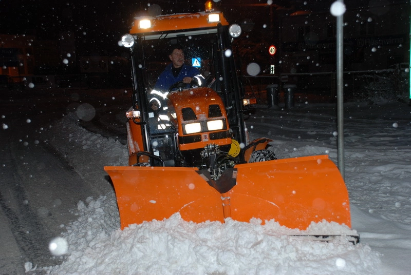 Utrzymanie czystości i odśnieżanie - oferty dwie