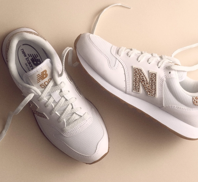 Białe sneakersy damskie - jak dbać o ich nieskazitelną czystość?