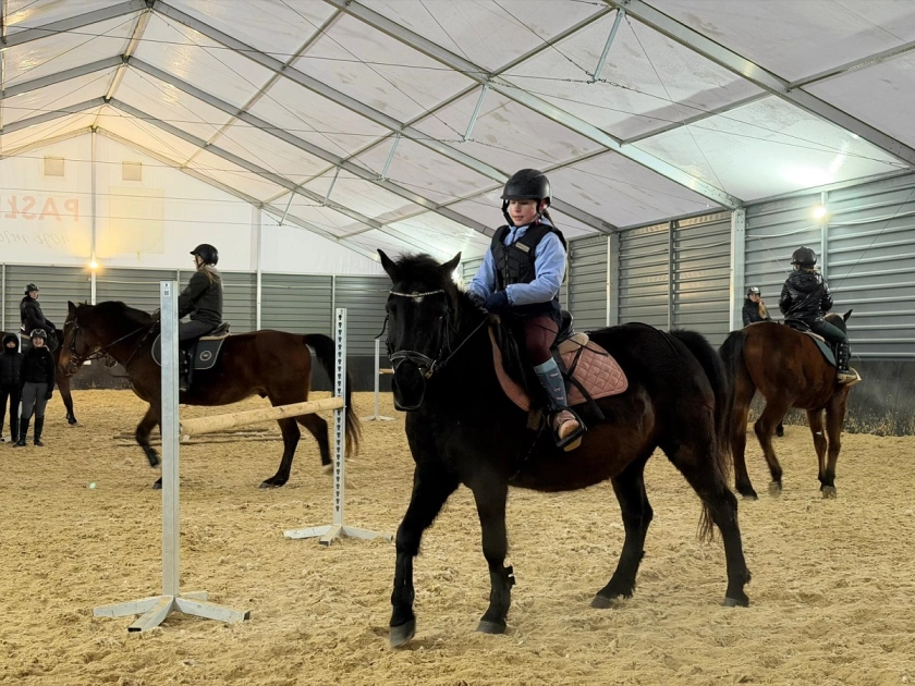 Bezpłatne zajęcia jazdy konnej dla dzieci i młodzieży w Gminie Pasłęk