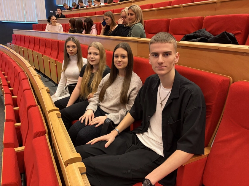 Sukces uczni&oacute;w ZSEiT w Konkursie Wiedzy o Rynku Pracy