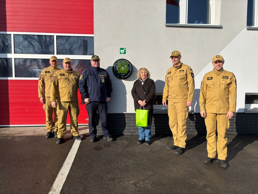 &bdquo;Piątki z pierwszą pomocą&rdquo; &ndash; og&oacute;lnodostępny AED przy JRG nr 3 w Pasłęku