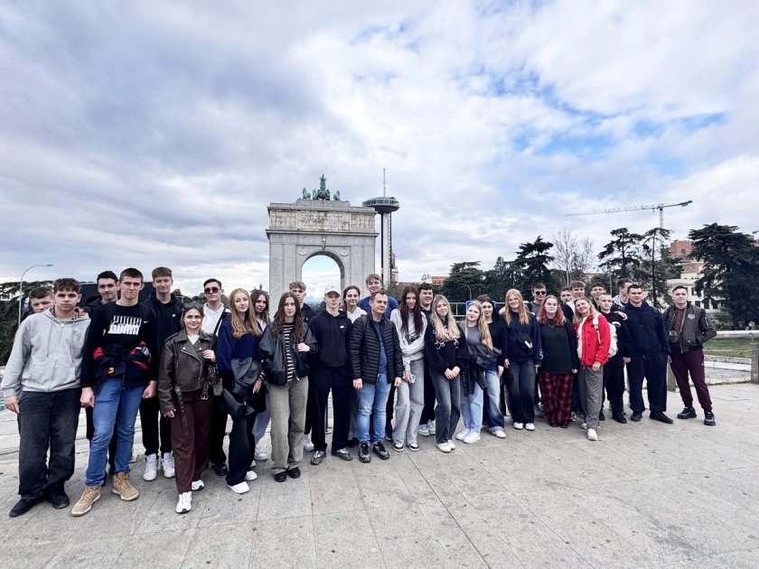 Uczniowie ZSEiT odkrywają Madryt
