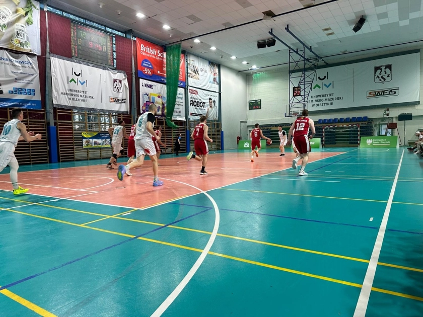 Dobry mecz koszykarzy w Olsztynie