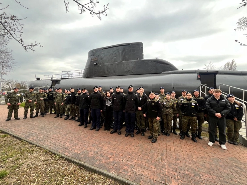 Uczniowie ZSEiT między uczelnią wojskową a cywilną &ndash; poznają r&oacute;żne drogi kariery