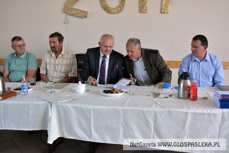 Podpisanie umowy na sieć kanalizacyjną w Rogajnach