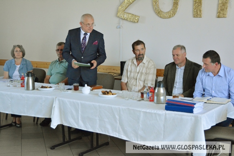 Podpisanie umowy na sieć kanalizacyjną w Rogajnach