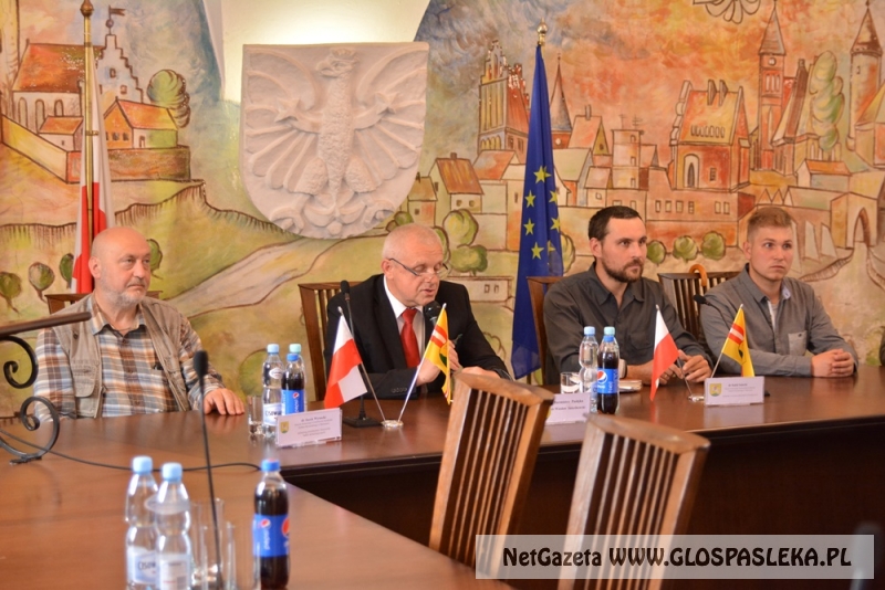 konferencja wykopaliska pod zamkiem