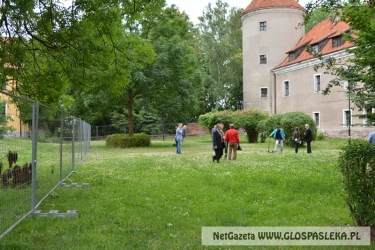 wykopaliska koło zamku