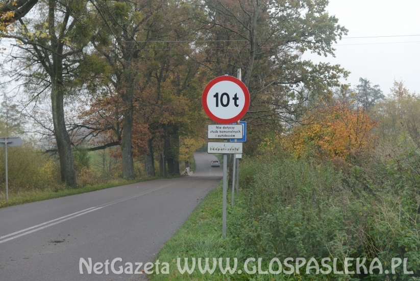 Znaki stoją, wanny jadą