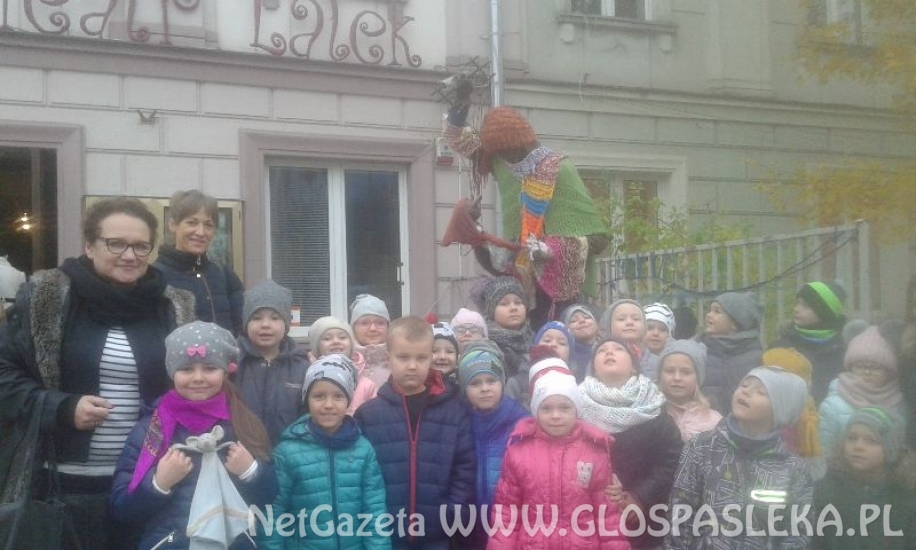 Wyjazd dzieci z Przedszkola nr 1 do olsztyńskiego teatru