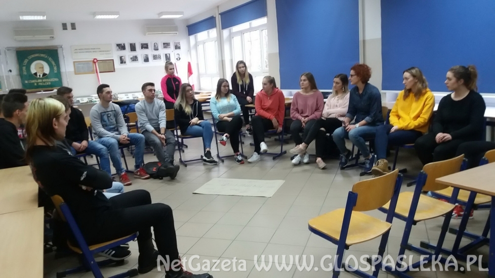 Profilaktyka w ZSEiT -„NARKOTYKI - STOP”