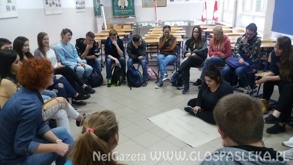 Profilaktyka w ZSEiT -„NARKOTYKI - STOP”