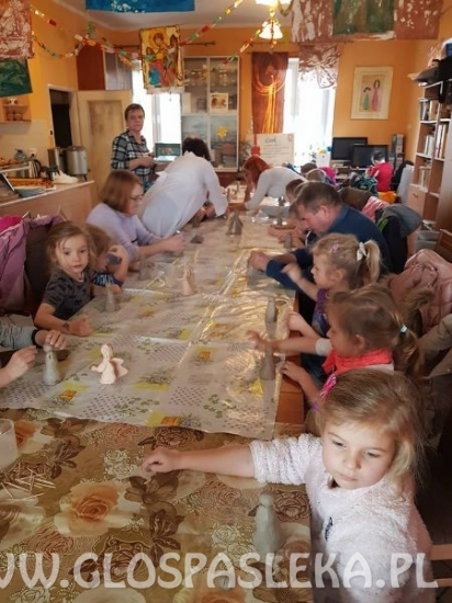 Z biblioteką w Aniołowie