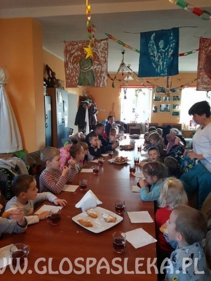 Z biblioteką w Aniołowie