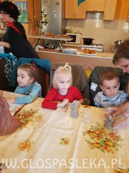 Z biblioteką w Aniołowie