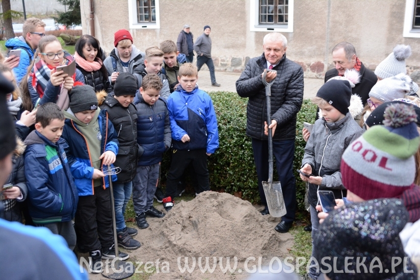 Zakopanie kapsuły czasu 30.11.2017r.