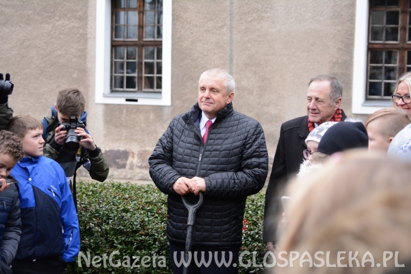 Zakopanie kapsuły czasu 30.11.2017r.