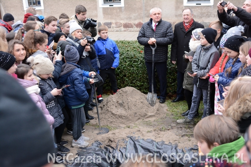 Zakopanie kapsuły czasu 30.11.2017r.