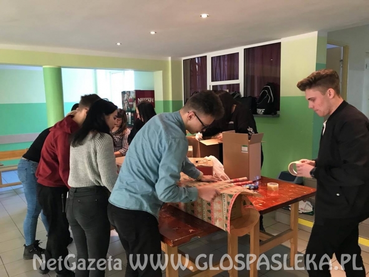 Akcja „SZLACHETNA PACZKA” w ZSEiT zakończona