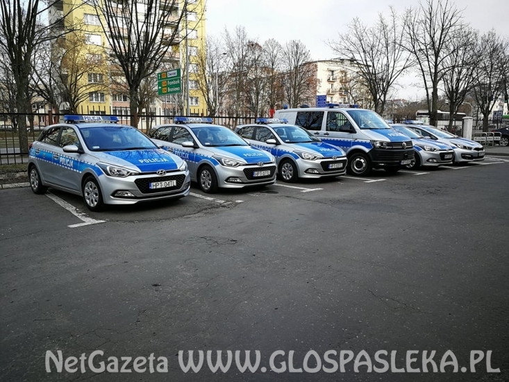 Przekazanie policyjnych radiowozów