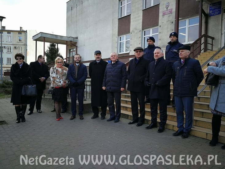 Przekazanie policyjnych radiowozów