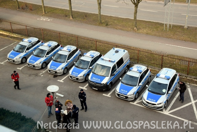 Przekazanie policyjnych radiowozów