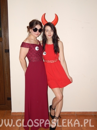 Studniówkowa zabawa uczniów ZSEiT