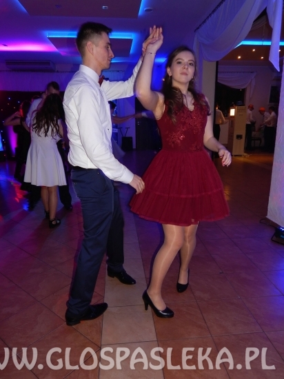 Studniówkowa zabawa uczniów ZSEiT